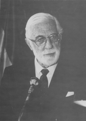 Profesor Leonardo Villena Pardo
