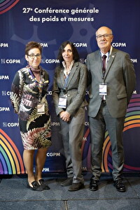 Delegación del CEM en la 27 CGPM